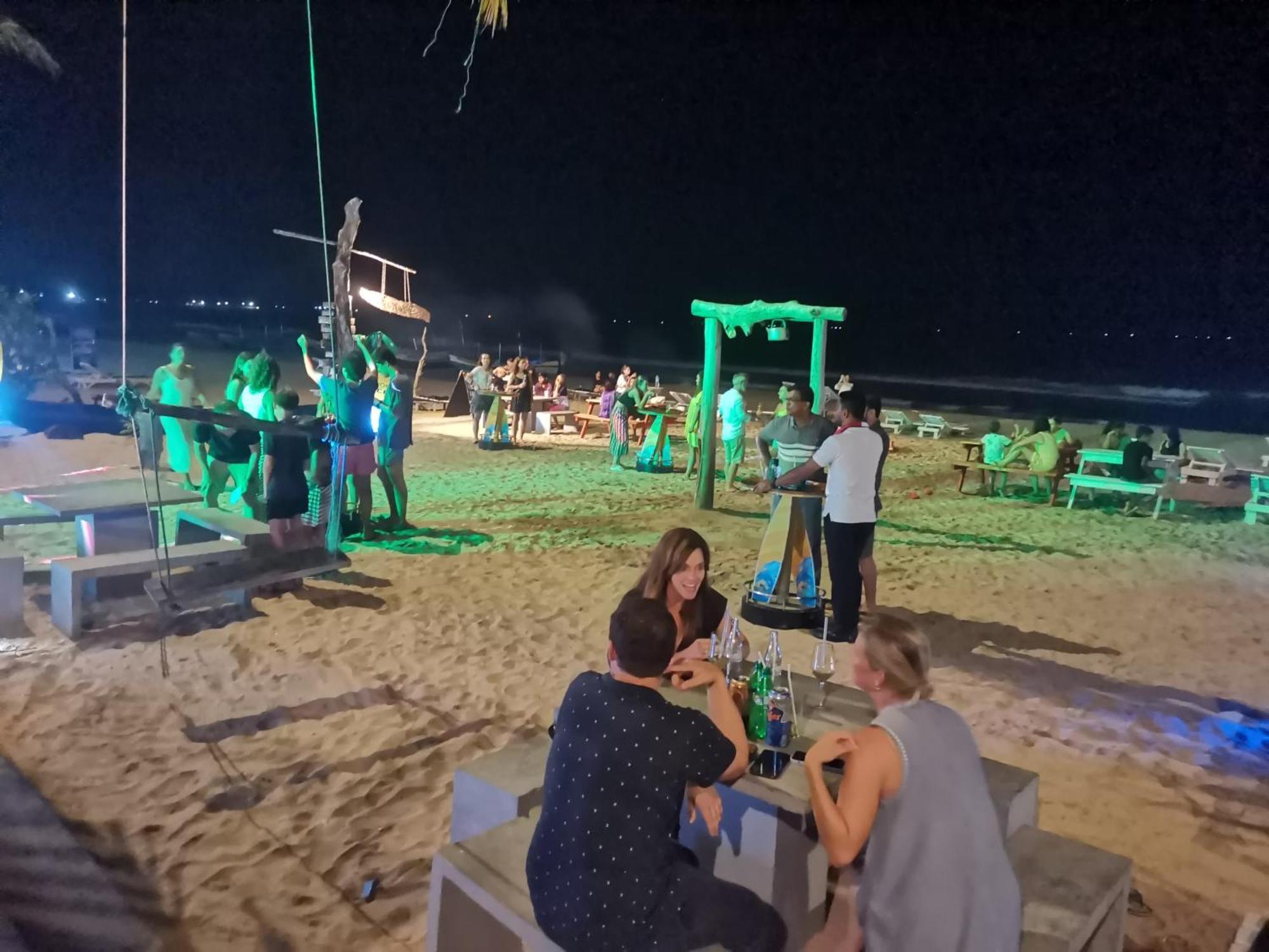 Surf Reef Beach Trincomalee Dış mekan fotoğraf
