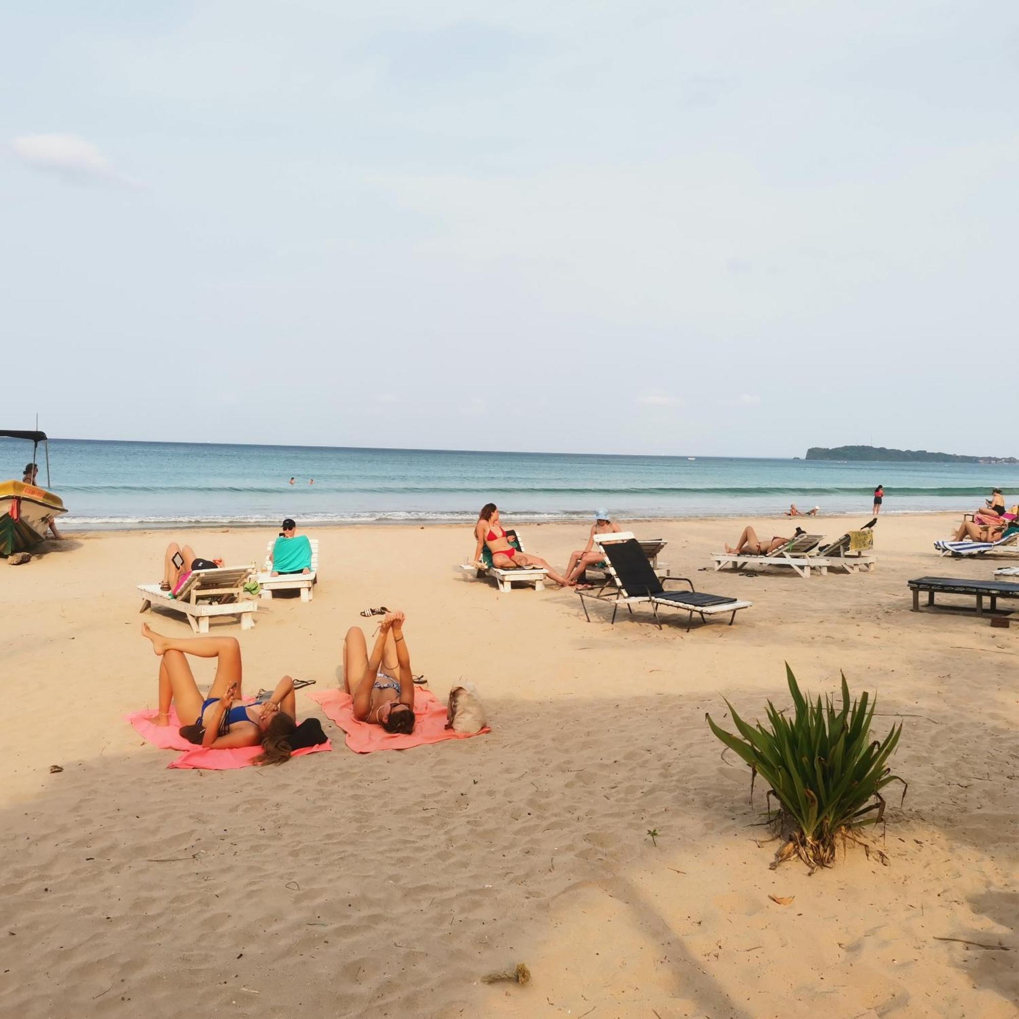 Surf Reef Beach Trincomalee Dış mekan fotoğraf