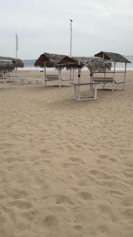 Surf Reef Beach Trincomalee Dış mekan fotoğraf